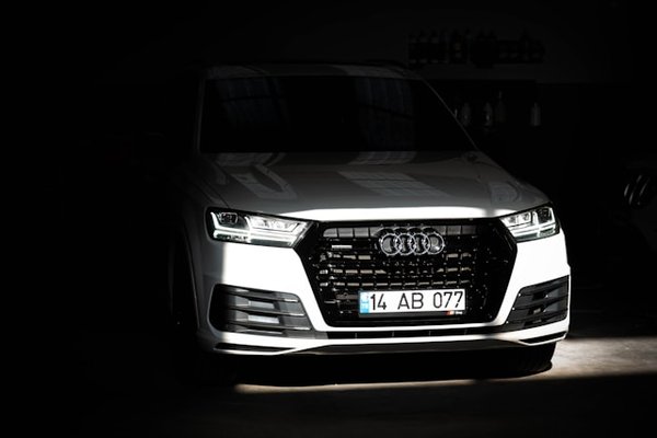 How to install a high-quality sound system in a British commuter car?