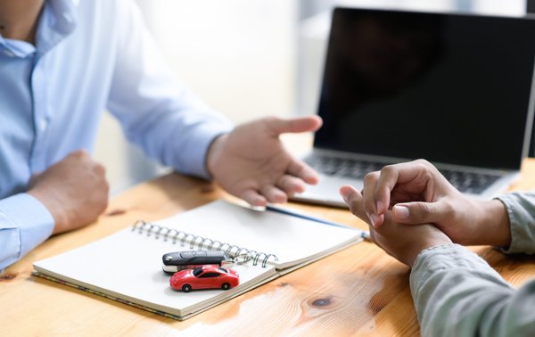 What are the differences between third-party and comprehensive car insurance in the UK?